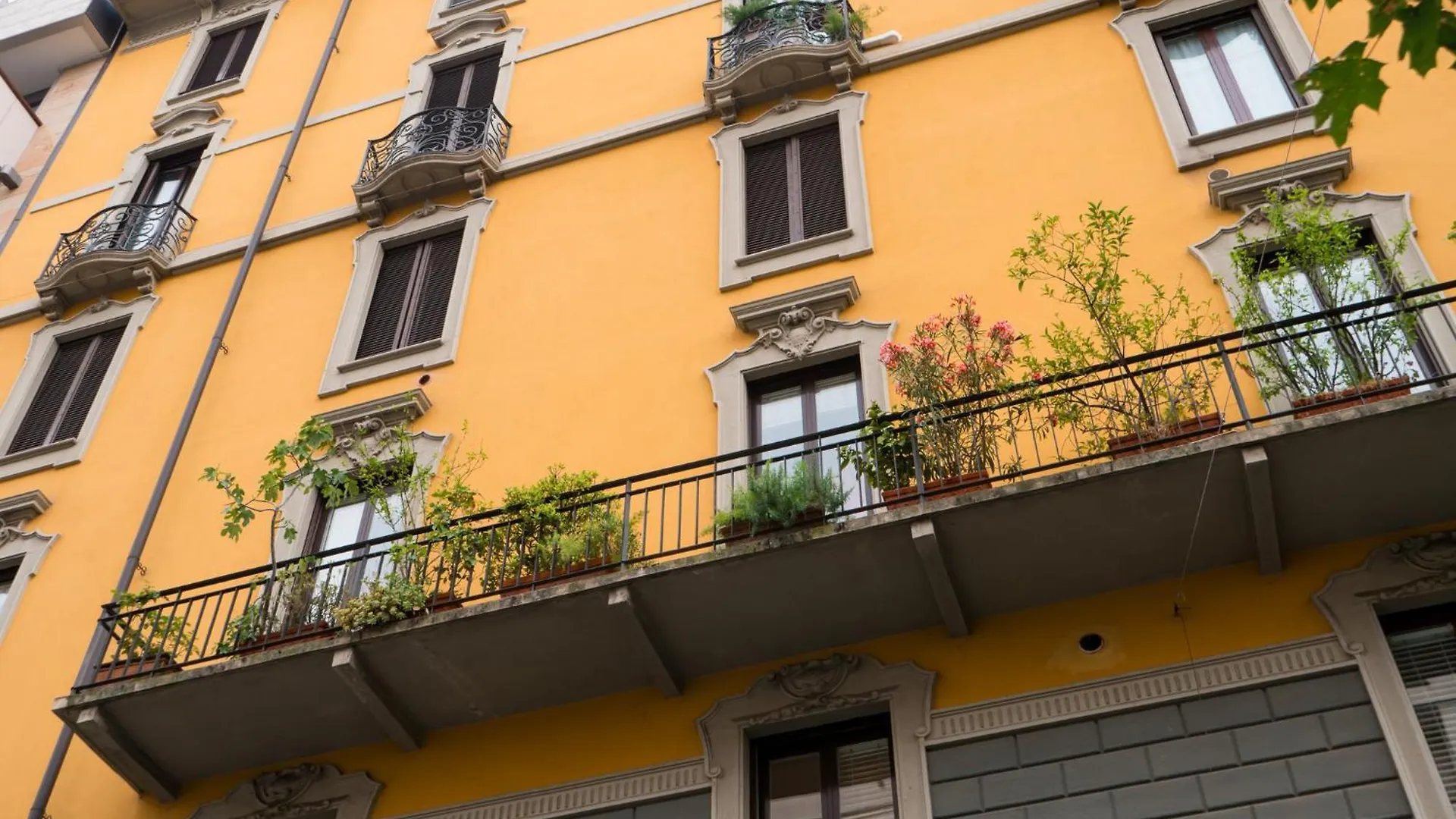 Piacenza Apartment Milano